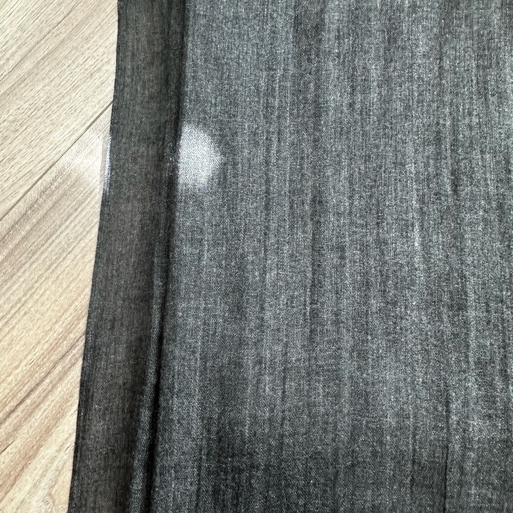 Basic grey scarf - Picture 3 of 3